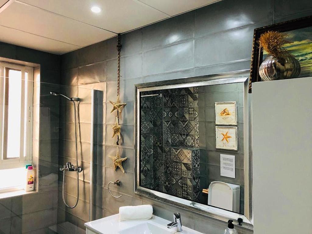 Apartamento A 50 Metros De La Playa Malagueta Con Vistas Al Mar Málaga Kültér fotó