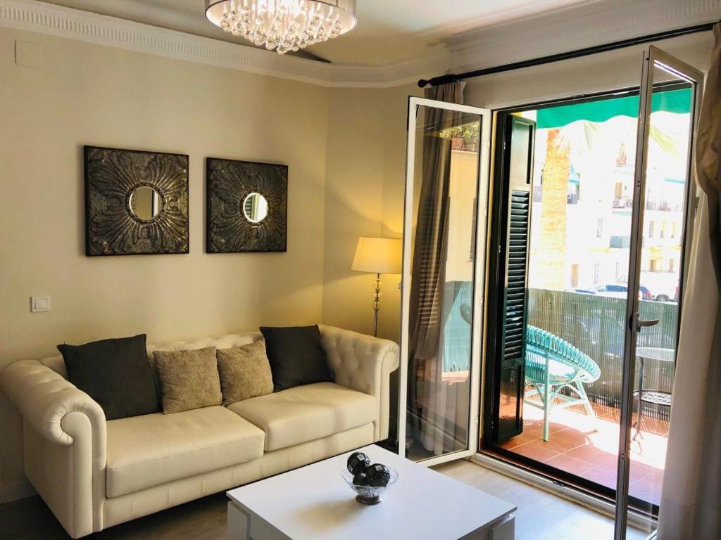 Apartamento A 50 Metros De La Playa Malagueta Con Vistas Al Mar Málaga Kültér fotó